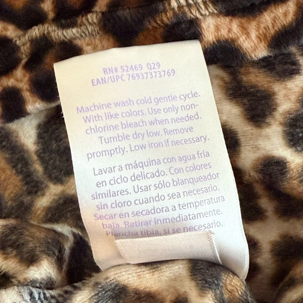 Velour Jogger Sleep Set — leopard print - Picture 6 of 9